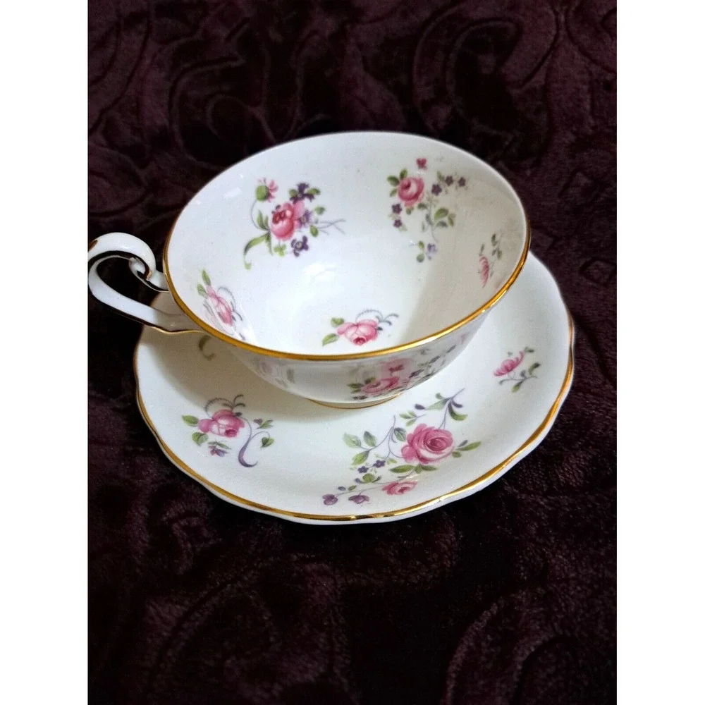 Vintage Victoria C&E Bone China Tea Cup Saucer Set England Floral Gold Trim